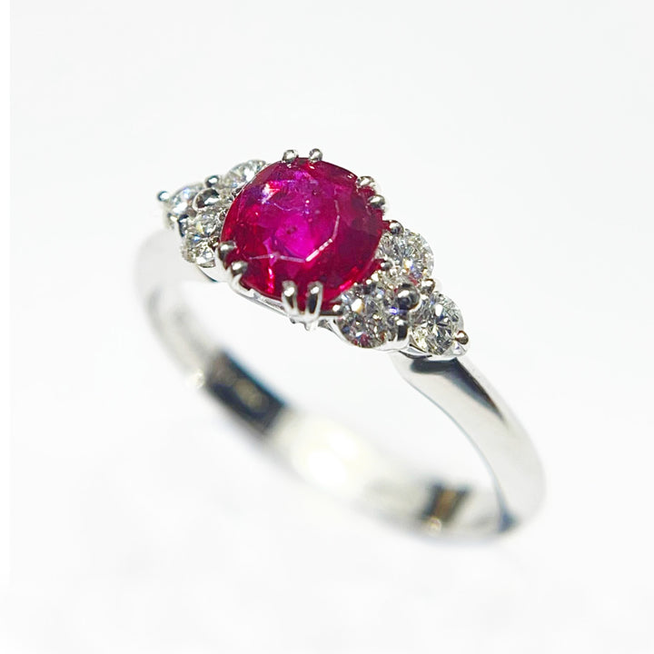 Lenti anello oro bianco 18kt rubino 0,94ct e diamanti