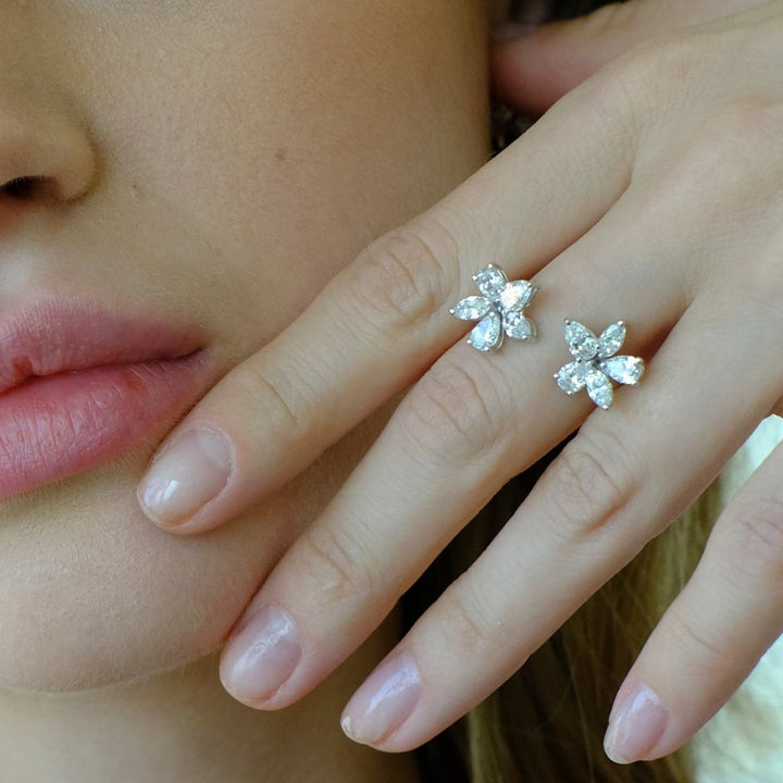 Zydo anello a doppio elemento con fiore e diamanti taglio fancy oro bianco 54930