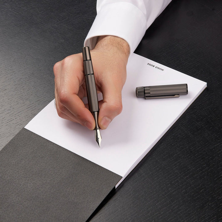 Hugo Boss Penna stilografica Core Gun HSF4852D