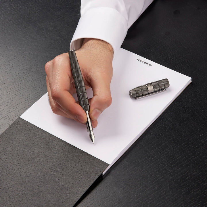 Hugo Boss Penna stilografica Quantum Gun HSH4982D