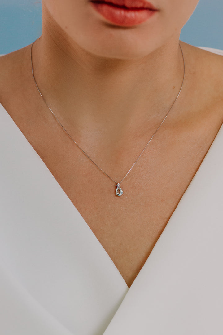 Comete Collana in Oro Diamanti e Acquamarina Goccia GLQ279