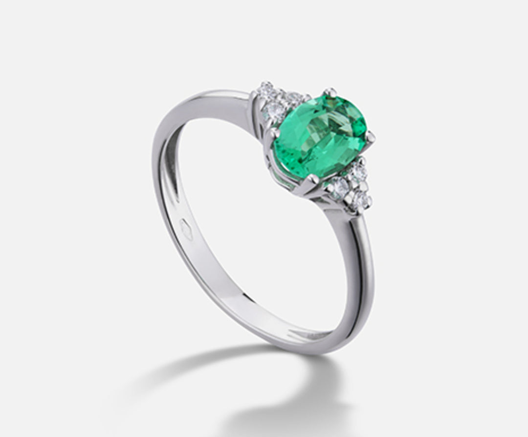 Nihama an 18k smeraldo ovale 7x5 ct.0,60 dia ct.0,09 NA5112O4BE