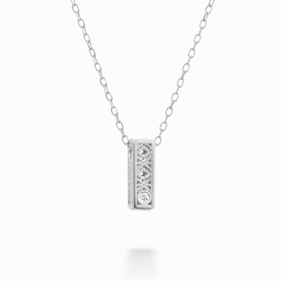 Mikiko cl 18k lettera i oro bianco diam. ct.0,01 MDLETIO4