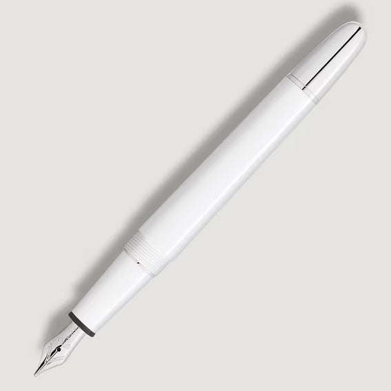 Montblanc stilografica Meisterstück Classique bianca punta M 137120